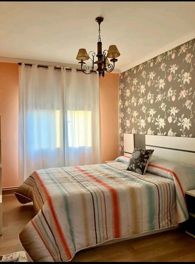 Alojamiento En Playa Del Arbeyal Gijón Extérieur photo